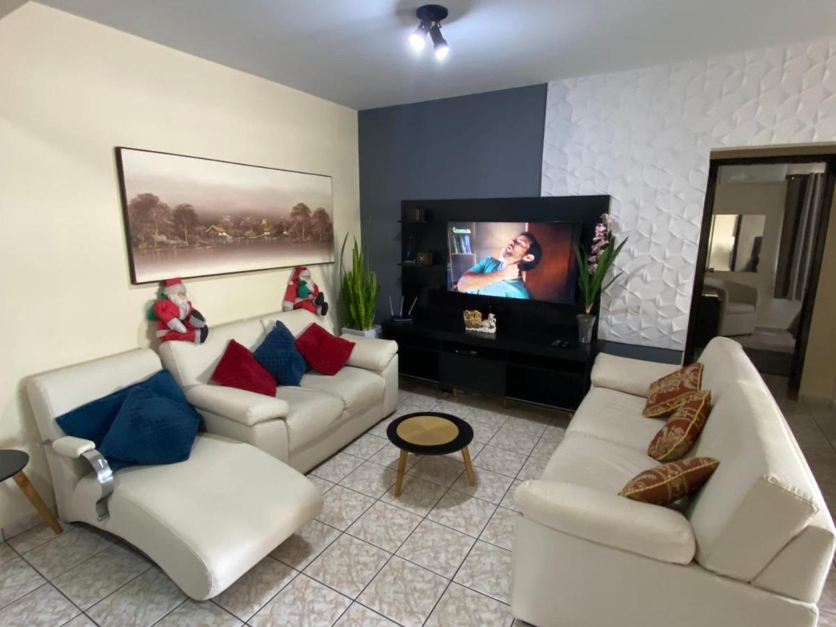 Apartamento Apartamento Av. Brasil A 50m Do Mar *